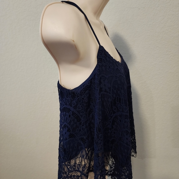 Spaghetti strap top - Picture 3 of 9